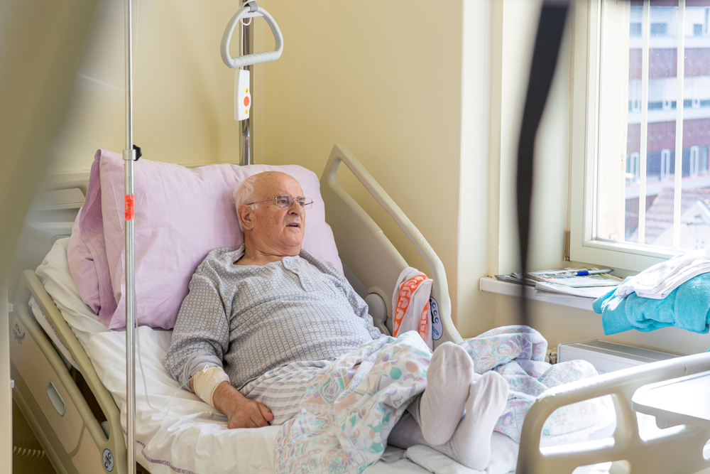 Lægerne sagde, at han ikke ville overleve natten ud: Nu er 98-årig oldefar rask efter coronavirus