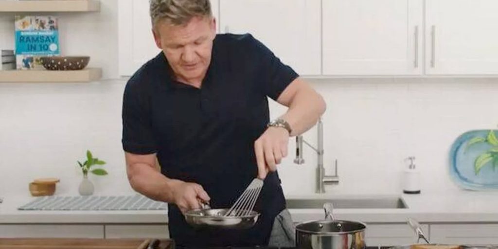 Gordon Ramsay afslører: Nøglen til et perfekt spejlæg er at tilsætte 3 ingredienser til panden