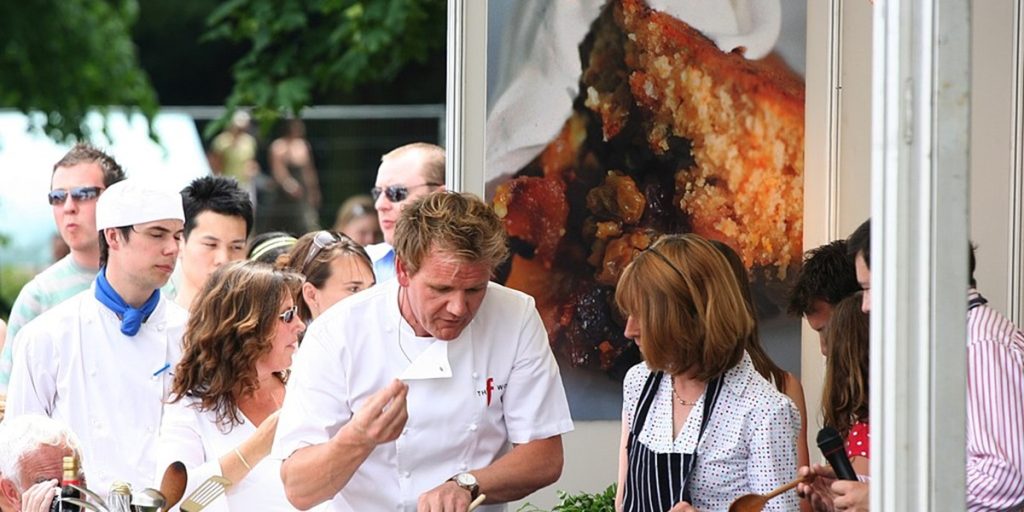 Gordon Ramsay deler 4 geniale tricks: Sådan får du ALTID en god oplevelse, når du er ude og spise