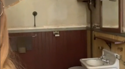 Par modtog mystik brev: Afslørede chokerende hemmelighed om deres 130 år gamle hus