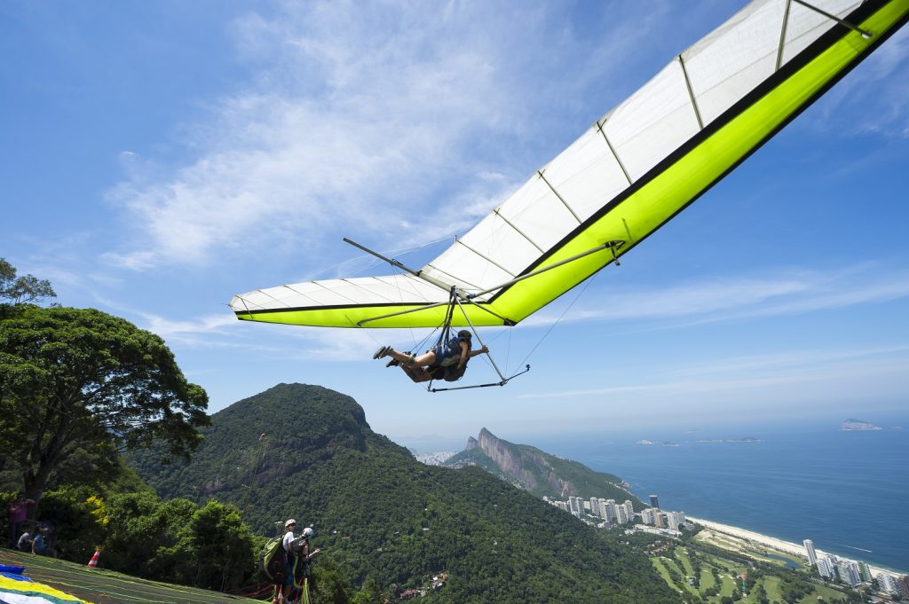 Var ikke spændt fast – Hangglider kæmpede i mere end 2 minutter for ikke at give slip