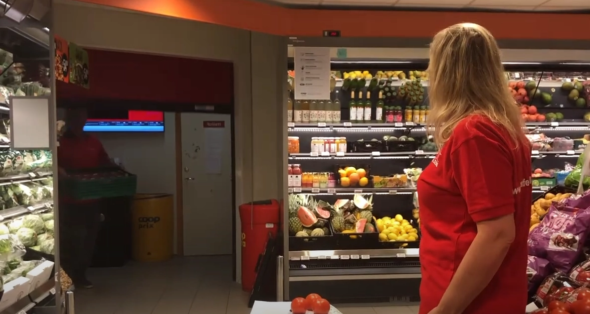 Kristine havde aftenvagt i Coop-butik: Kort efter hun er mødt ind, får hun overraskende opkald