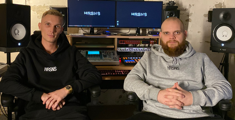 Lokale rappere føler sig trampet på: ”AC Horsens sælger trøjer med vores logo”