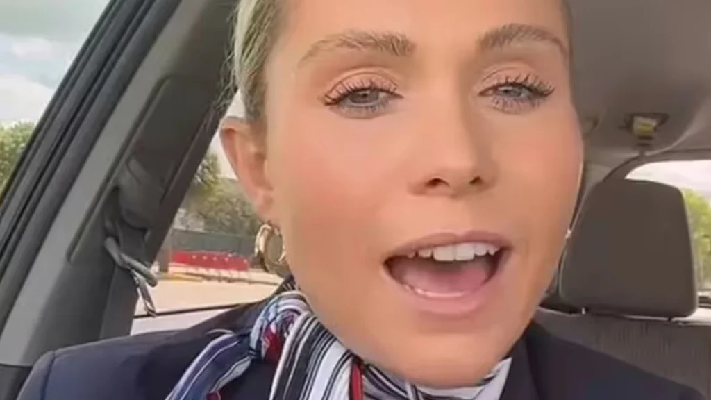 Stewardesse forklarer, hvorfor du altid bør flyve klokken 5 om morgenen