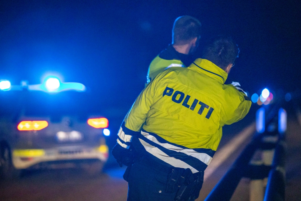 Fire anholdte i to sager om frihedsberøvelse og vold i bandemiljøet