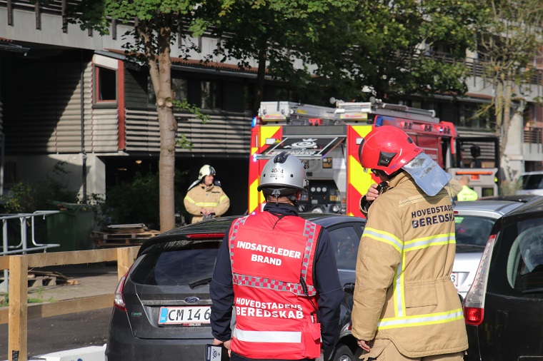 Tragisk: Person død i lejlighedsbrand