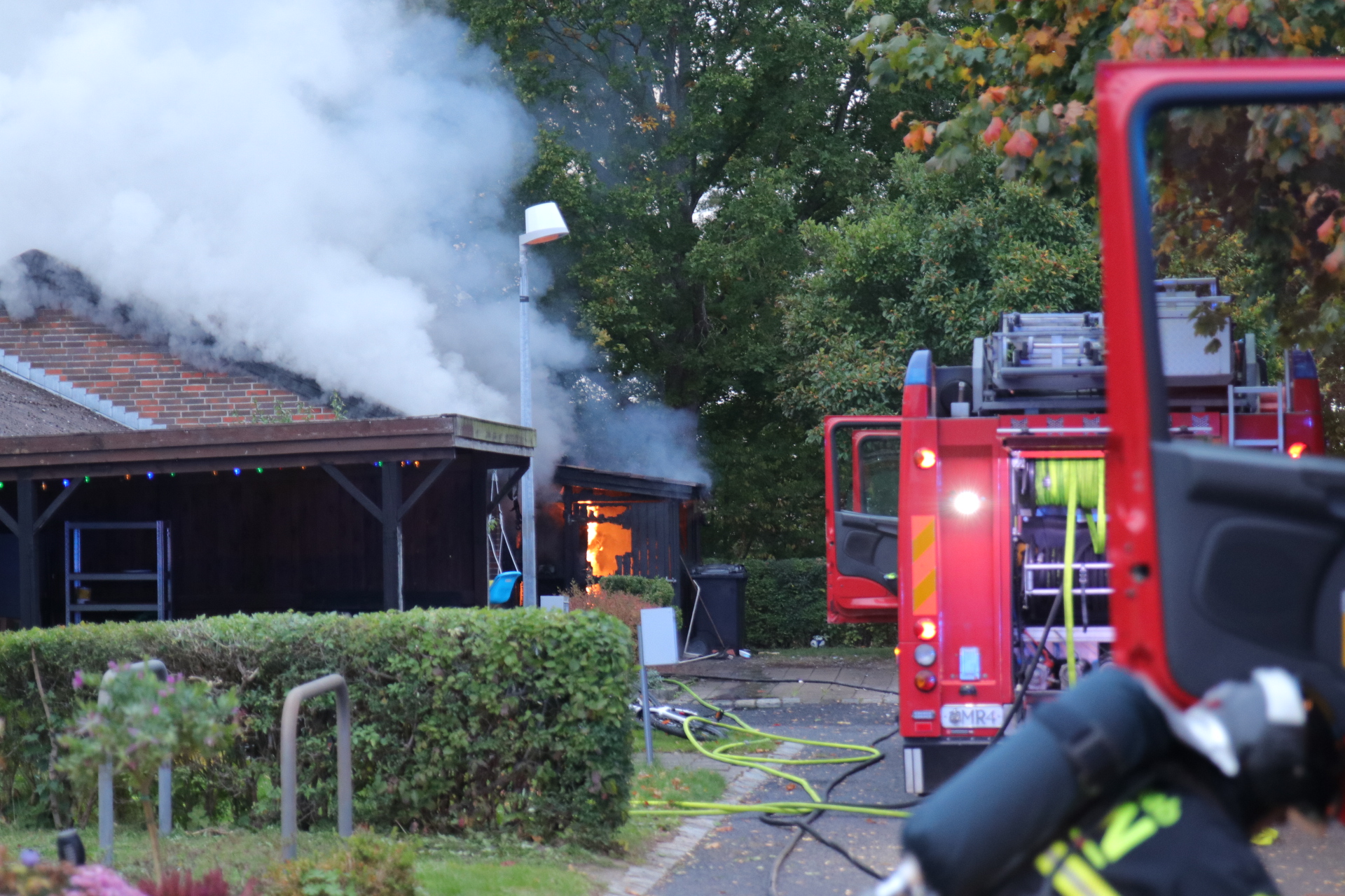 Lige nu: Voldsom brand i villa