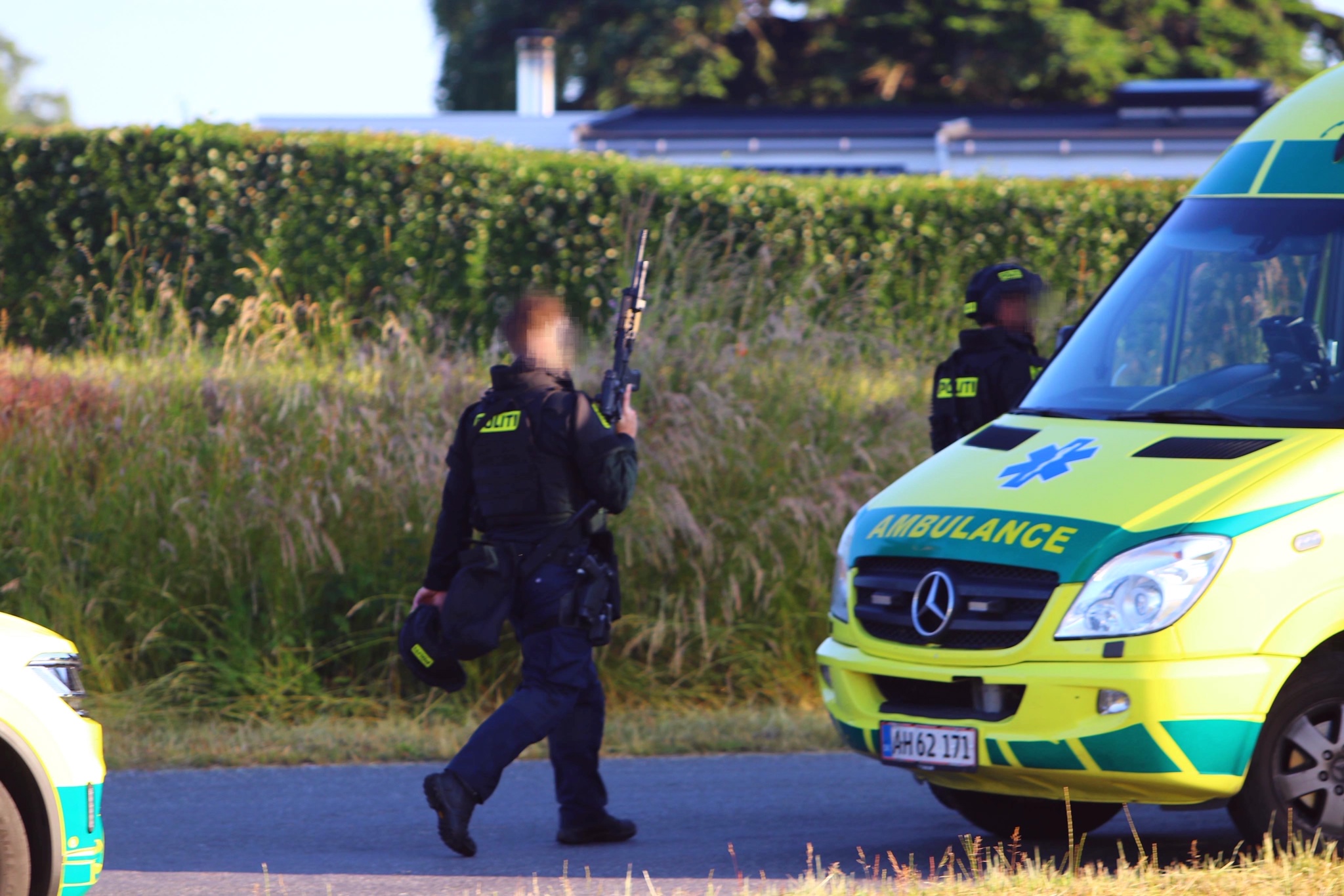Truede med at skyde tilfældige: Politiet rykkede talstærkt ud