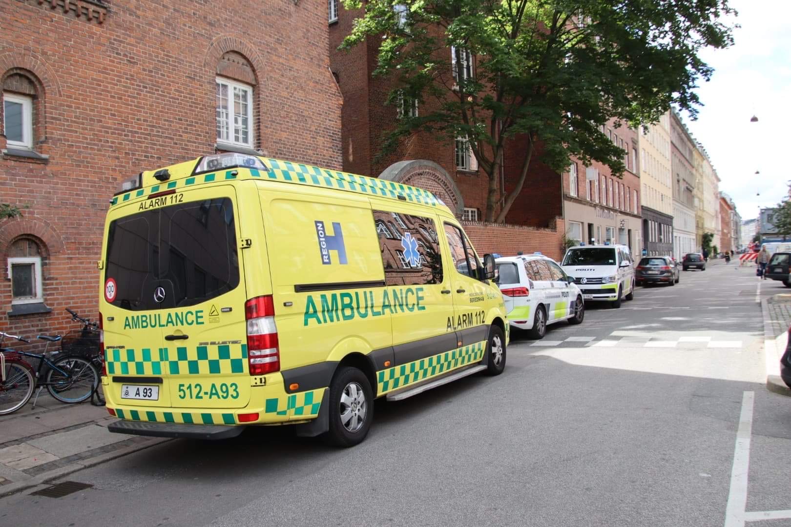 Ulykke i skolegården: Betonklods væltede og ramte 10-årig pige