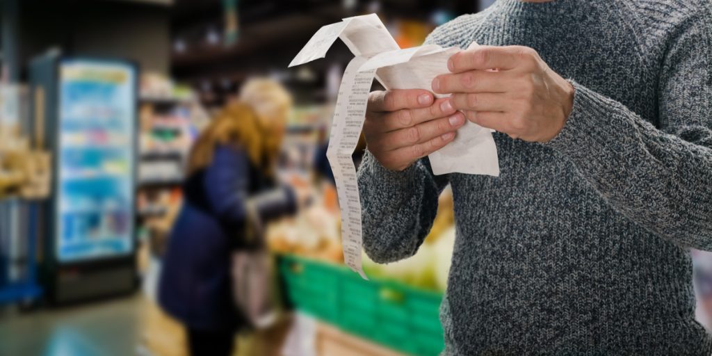 Indkøbs-eksperiment overrasker positivt: Disse produkter sparer dig massive pengesummer