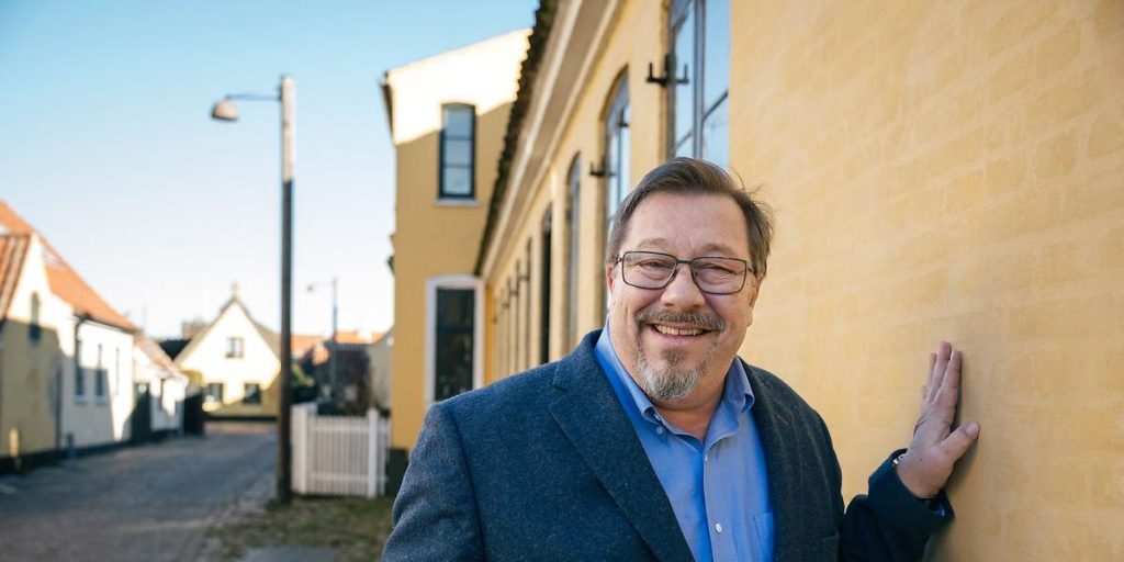 James Price stopper i Cirkusrevyen: Her er årsagen