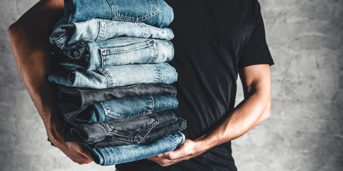 7 simple tricks, du ikke kender: Sådan vasker du bukser, uden at de falmer eller går i stykker