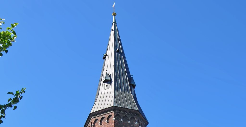 Uvurderlige lysestager stjålet fra Vor Frue Kirke: Har lyst kirken op i 250 år