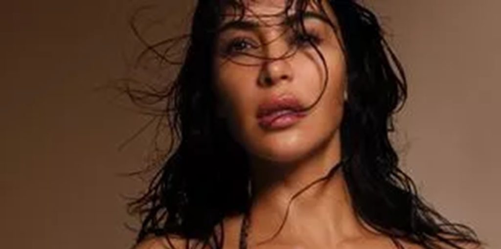 Kim Kardashian afslører: Denne tøjstørrelse bruger jeg