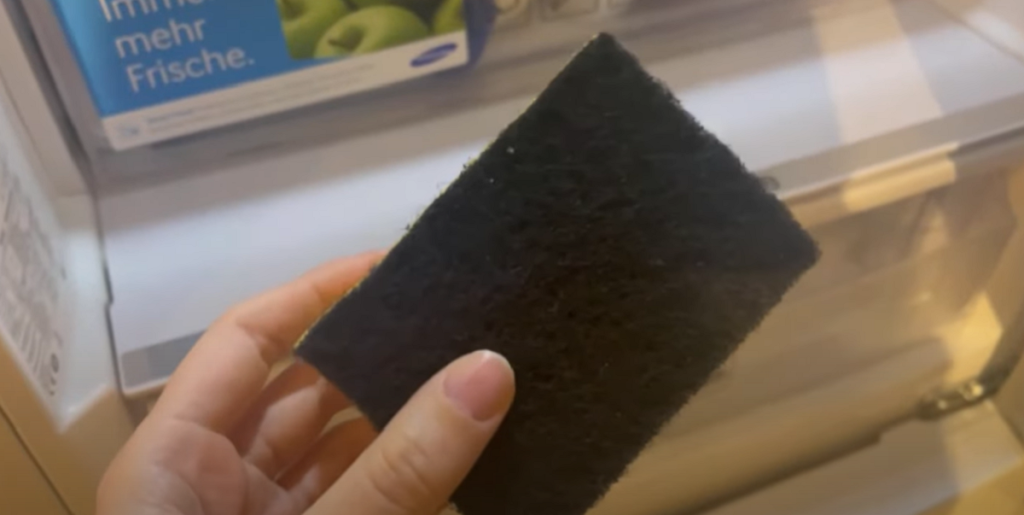 Smid aldrig en gammel køkkensvamp ud: Den er et mirakelvåben i husholdningen