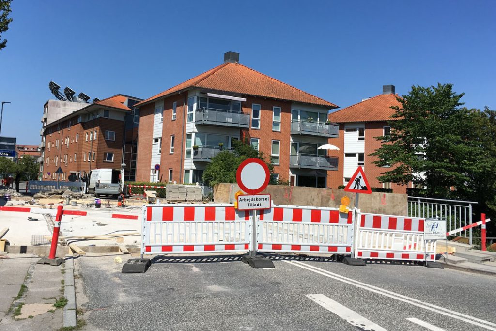Renovering af bro trækker ud: Varer flere uger endnu