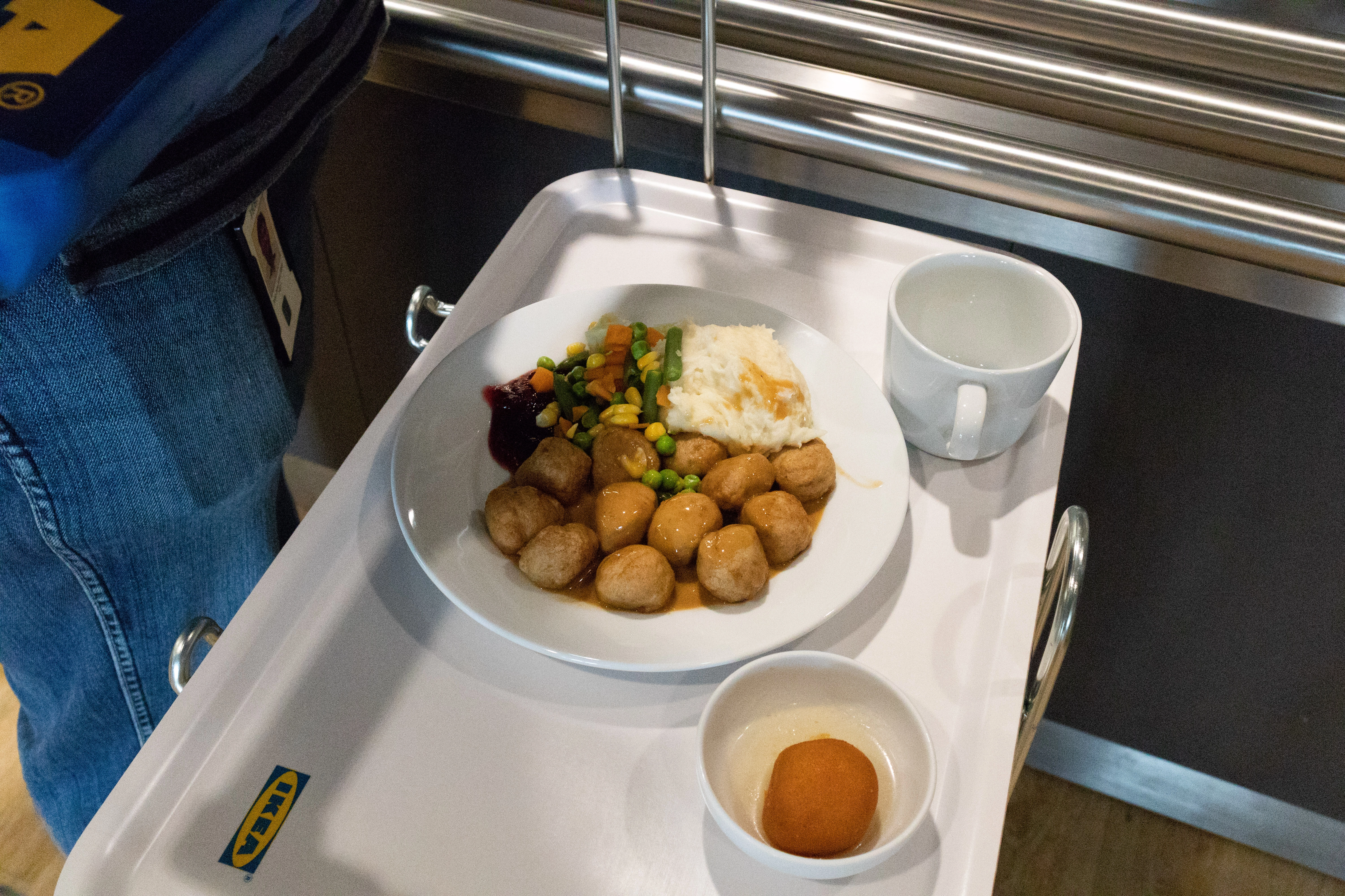 IKEA afslører legendarisk opskrift: Nu kan du lave köttbullar derhjemme