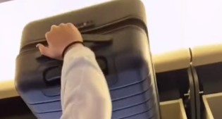 Flypersonalet må ikke hjælpe dig med din håndbagage: Her er den overraskende årsag