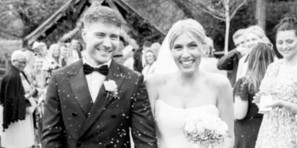 Mand hyrer kunstner til at tegne hustru til bryllupsdag: Han fik et chok, da han så resultatet