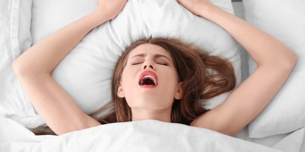 Ny undersøgelse viser: Så mange kvinder ‘faker’ i sengen