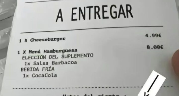 Kunde bestiller en hamburger og kan ikke tro, hvad han ser på kvitteringen: “Jeg bestiller aldrig herfra igen”