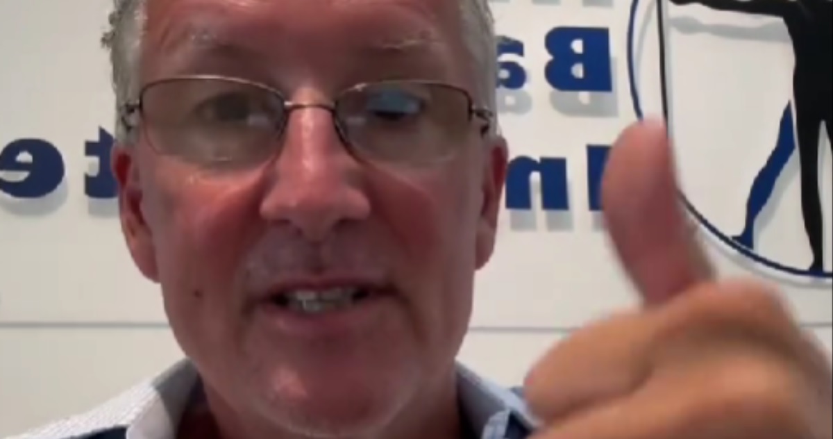 Læge afslører: Dette skal du spise, hvis du har ondt i ryggen