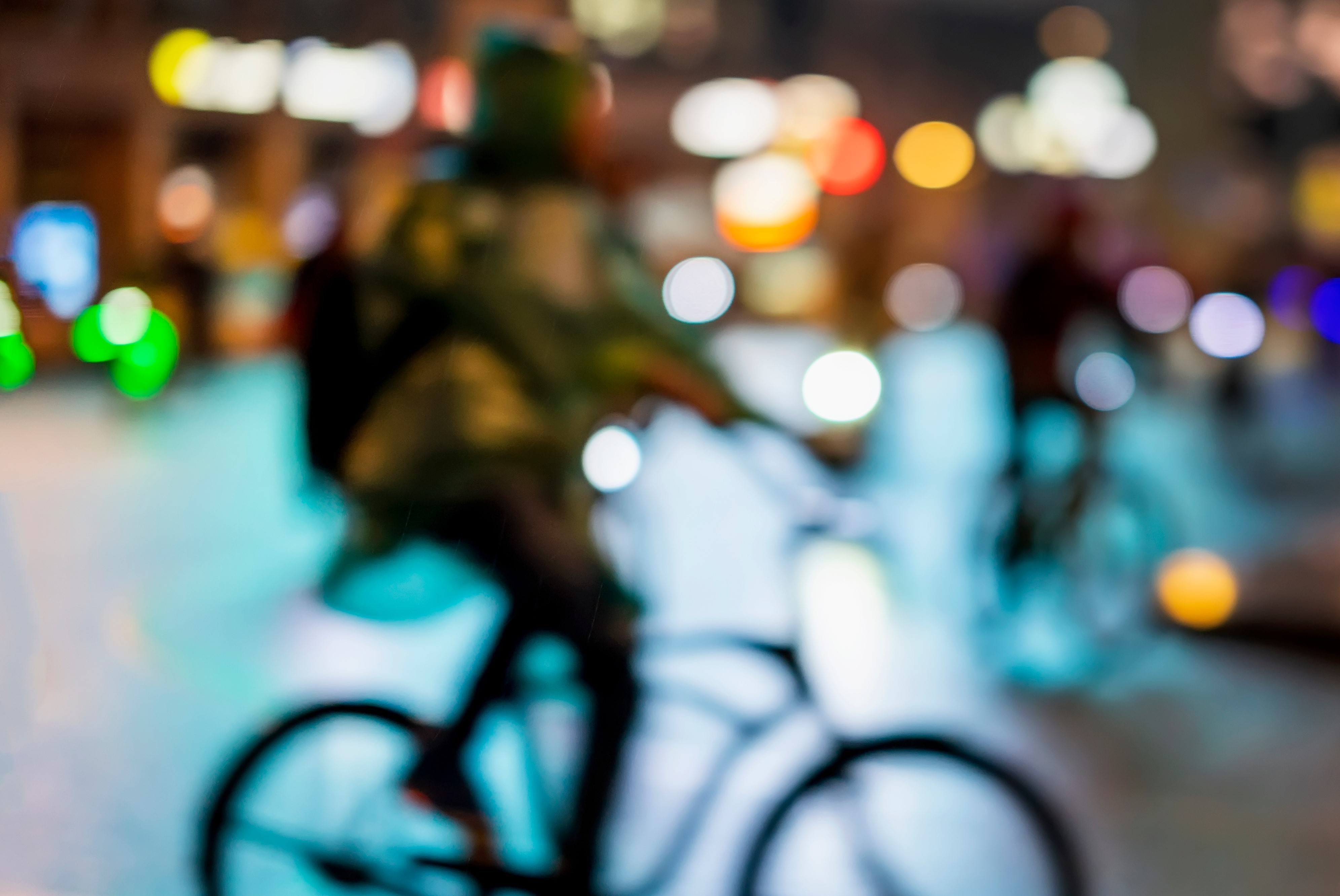 Cyklist jagtet på vej hjem: “Giv mig penge, så stikker jeg dig ikke”