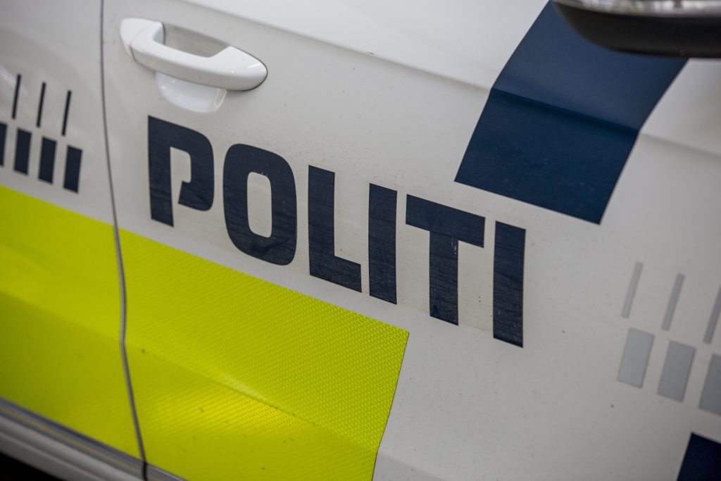 Pas på: Vinden vælter køretøj på bro
