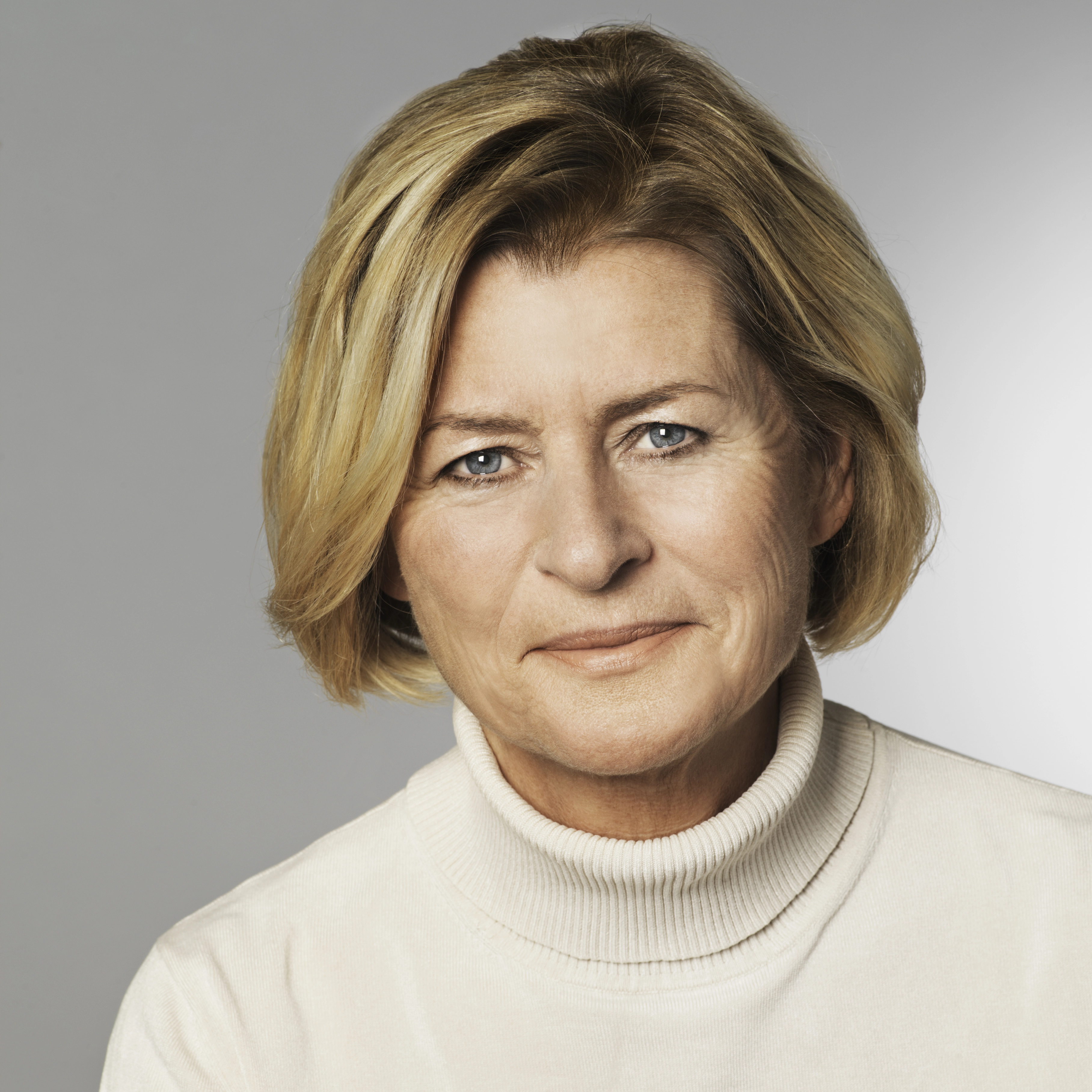 Lone Dybkjær er gået bort