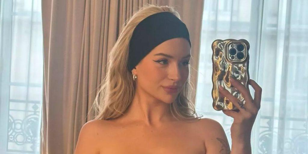 Overlader intet til fantasien: Kate Moss’ søster Lottie Moss smider alt tøjet