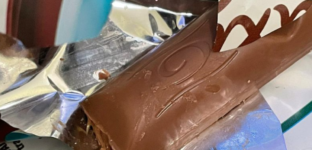 Sharia fik ubehagelig overraskelse i sin chokoladebar