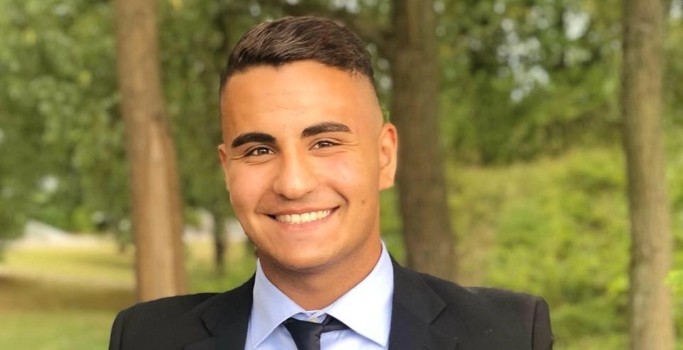 Fra Rosborg til Libanon: Mahmoud skifter skolebøgerne ud med syriske flygtninge