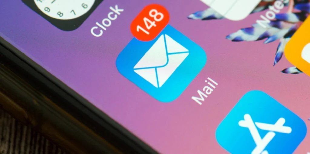 Du bør ikke bare slette uønskede mails, der havner i din indbakke: Her er den særlige årsag