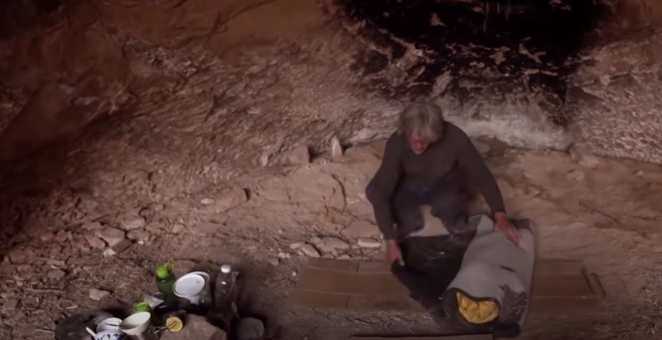 Mand havde boet i hulen i 12 år – men en dag tog tilværelsen en chokerende drejning