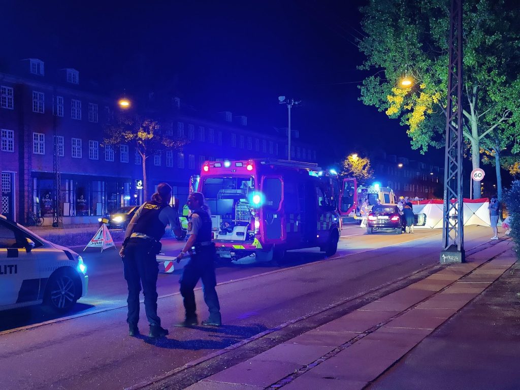 21-årig mister livet ved påkørsel: Tre personer tilbageholdt
