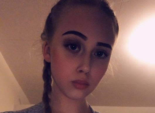 14-årige Mathilde steg ind i sort Mercedes: Siden har familien intet hørt