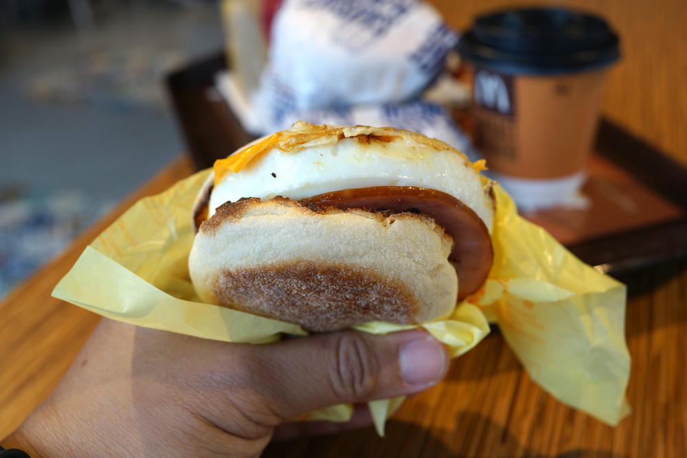 Muslim raser mod McDonalds: Jeg vil have økonomisk kompensation