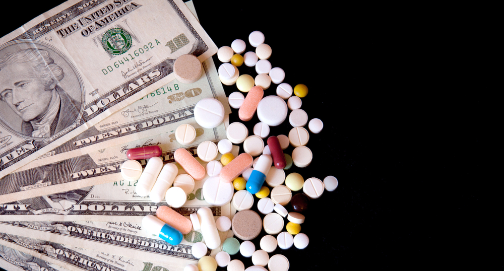 Dansk læge: Lægemiddelstyrelsen er måske mere kontrolleret af medicinalindustrien end af Sundhedsministeren