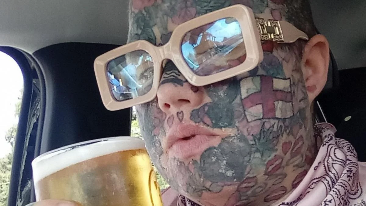 46-årig Melissa har over 800 tatoveringer: Nu bliver hun nægtet adgang til pubber og skole