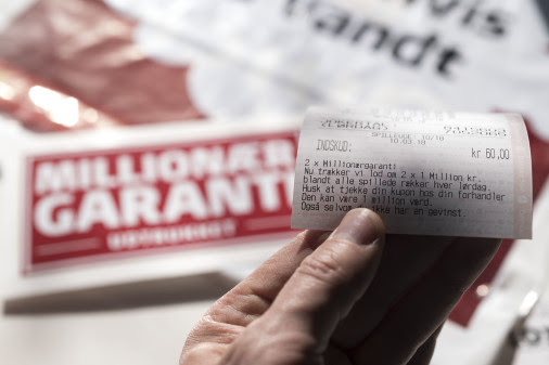 Opdagede millionærgevinst midt i børnehavefest