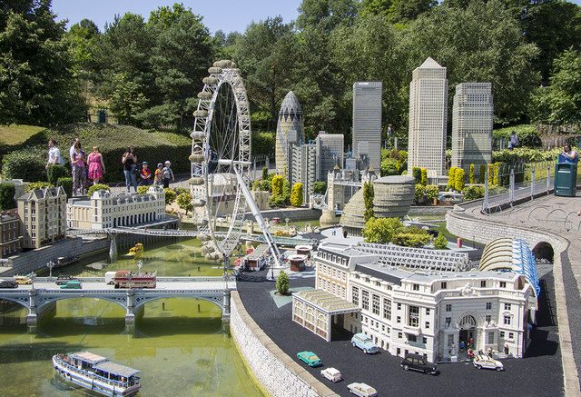 Tragisk hændelse i Legoland: Spædbarn får hjertestop – nu er moren anholdt