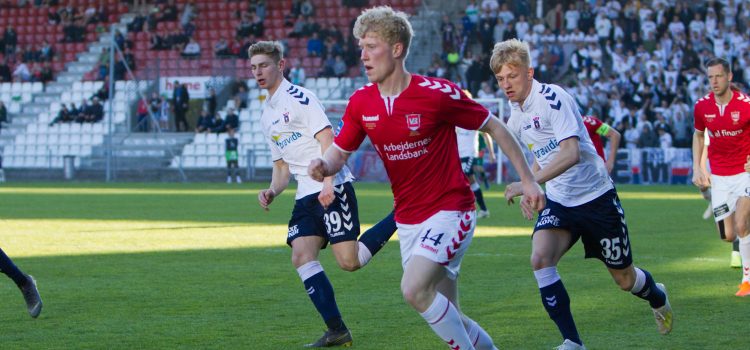 Tobias Mølgaard forlænger med tre år