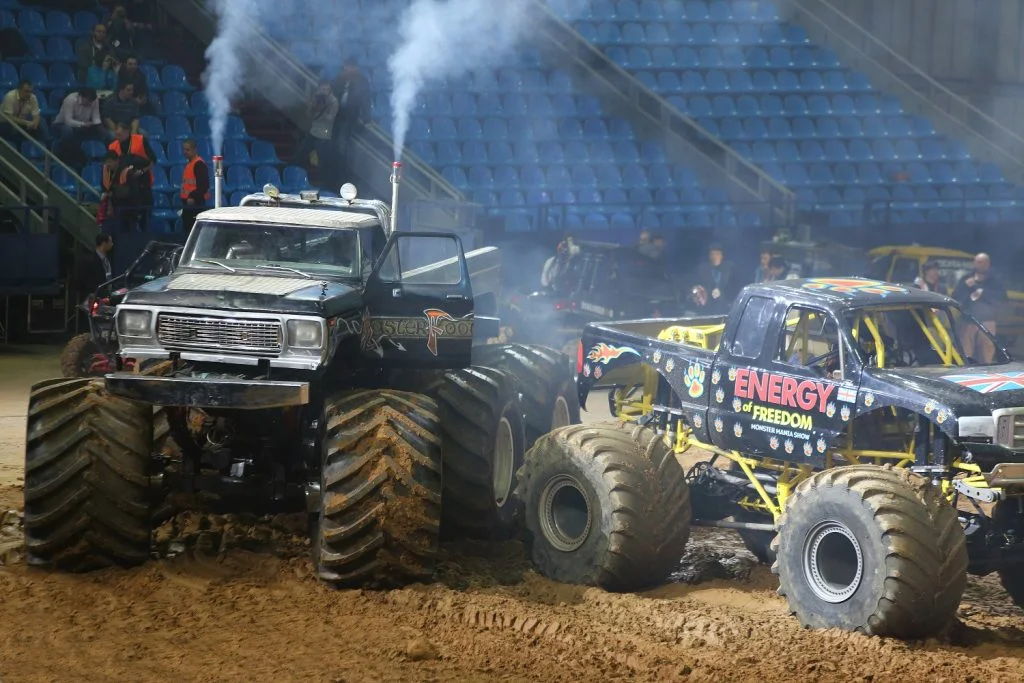 Hold på hat og briller: Monster Trucks vælter Vejle i aften