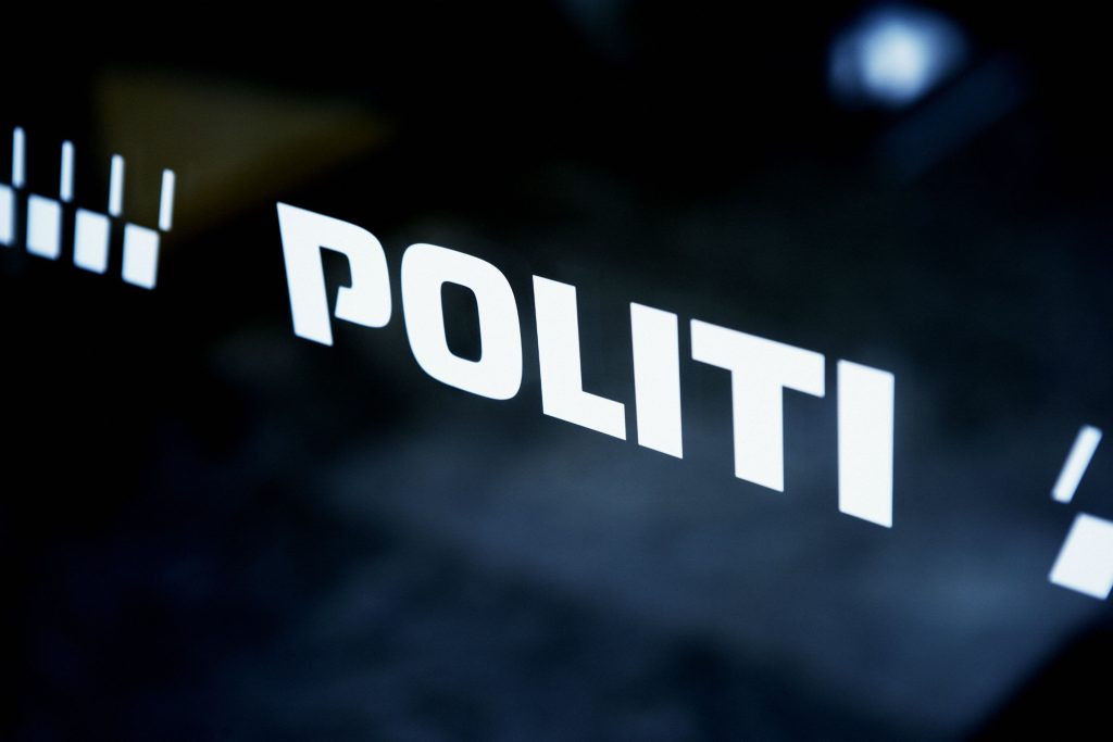 Netop nu: Politi og forsvaret er tilstede på ungdomsuddannelse