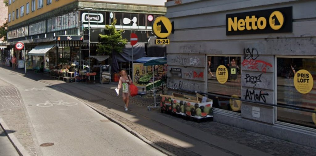 Netto får stor bøde: Toiletkumme kun 3,5 meter fra fødevarelager