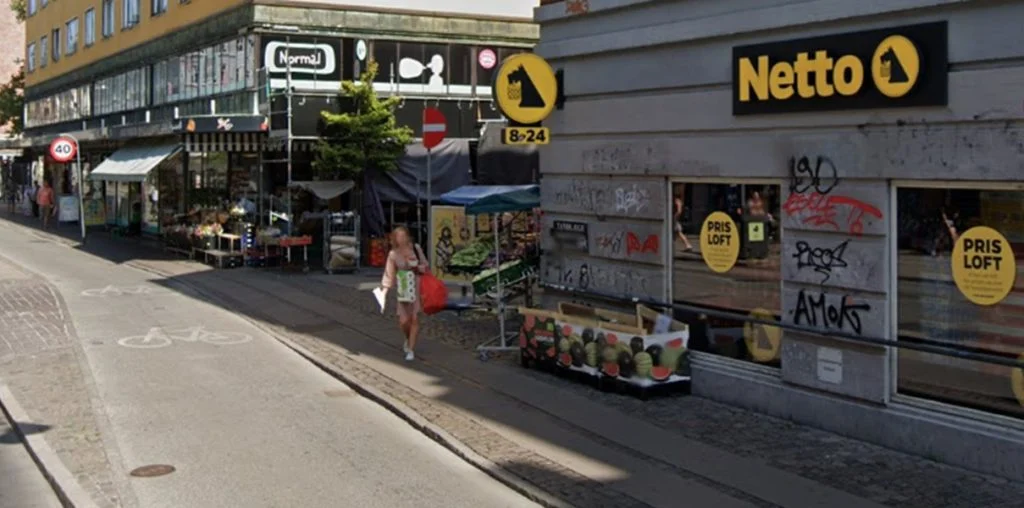Netto får stor bøde: Toiletkumme kun 3,5 meter fra fødevarelager