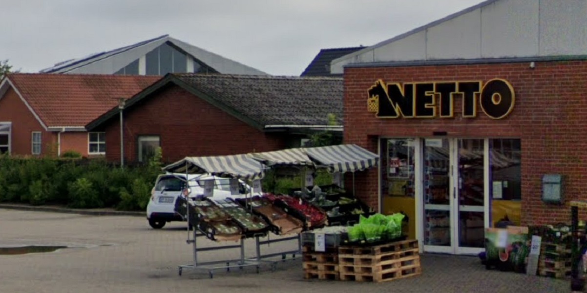 Kvinde havde lavet et kort indkøb i Netto: Fik et kæmpe chok da hun satte sig ind i sin bil