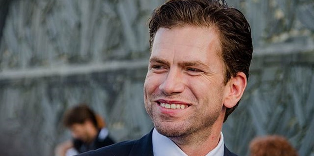 Nikolaj Lie Kaas bryder tavsheden: Derfor valgte jeg at rejse væk