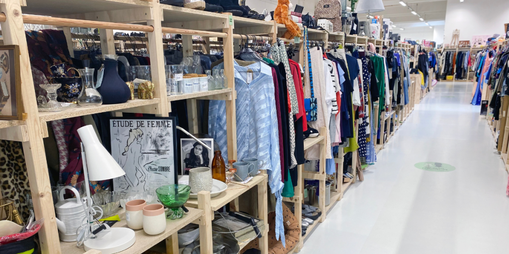 Genbrugskæde overrasker: Det kan du nu få gratis hos Kirppu