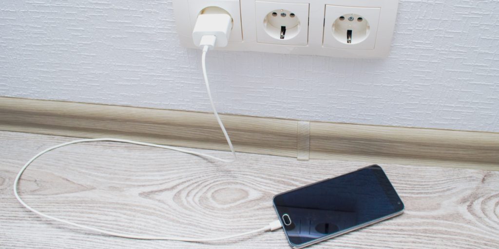 Mange begår denne fejl, når de lader deres mobiltelefon op: Kan ødelægge telefonen
